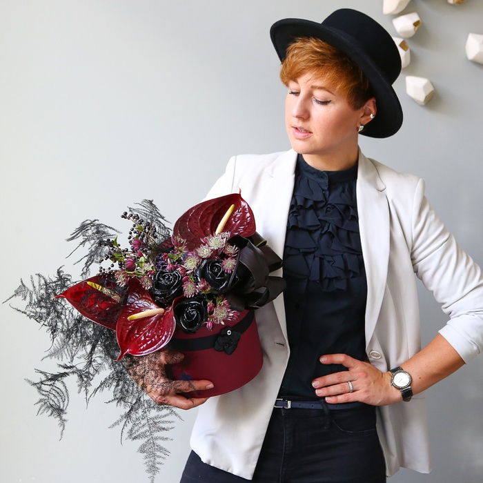 Квіти в коробці "Бордо"