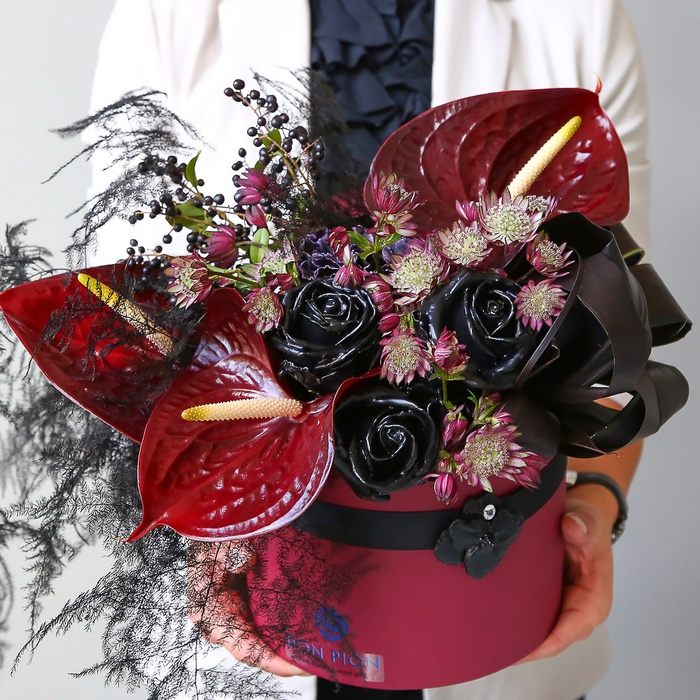 Квіти в коробці "Бордо"