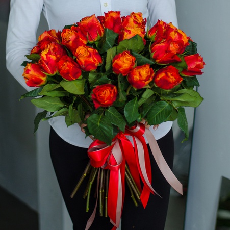 Букет з 25 троянд "Атомік"