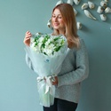 Букет из 19 белых фрезий