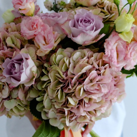 Букет з гортензією, еустомою, трояндою "Лавандова мрія"