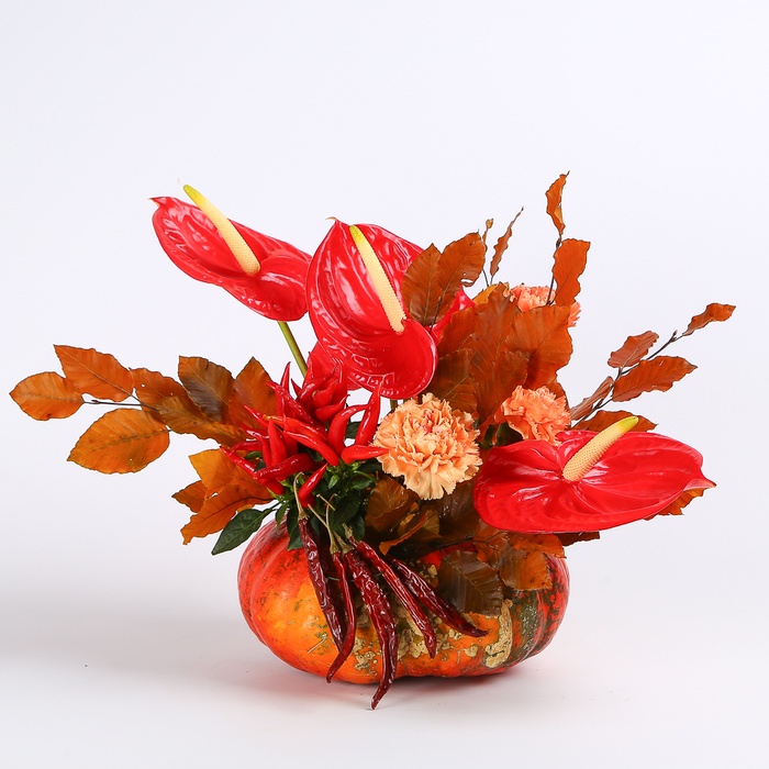 Цветы в тыкве "Осенний подарок"