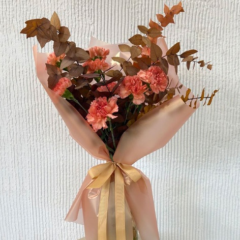 Букет из гвоздик "Солнечная улыбка"