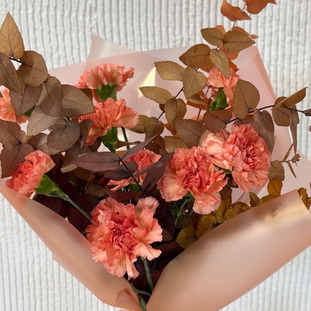 Букет из гвоздик "Солнечная улыбка"