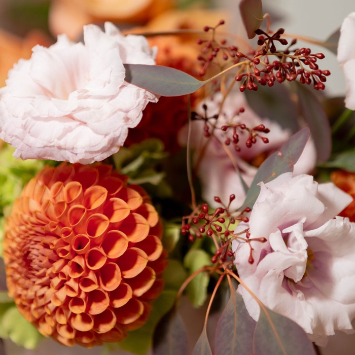 Композиция "Яркий комплимент"