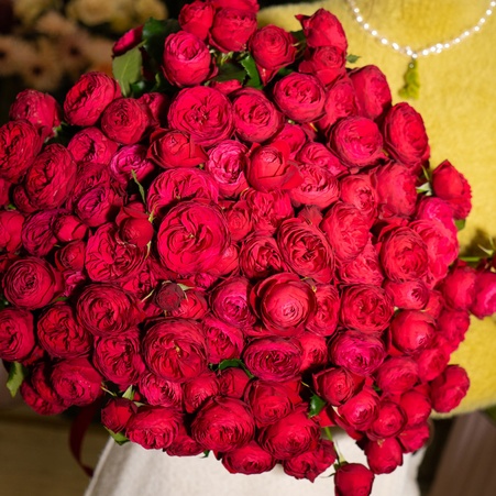 Букет 25 роз Черри Трендсеттер