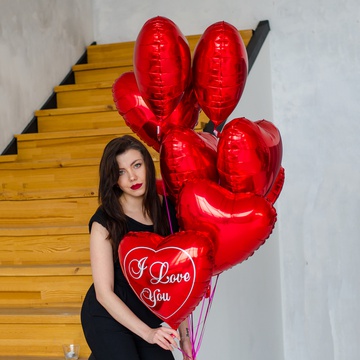 Охапка фольгированных сердец "Цвет любви"