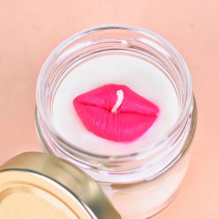 Ароматизована свічка "Губи" мікс