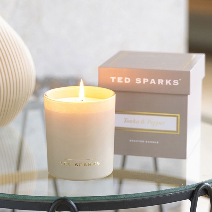 Свеча "Тонка&Перец" - Ted Sparks