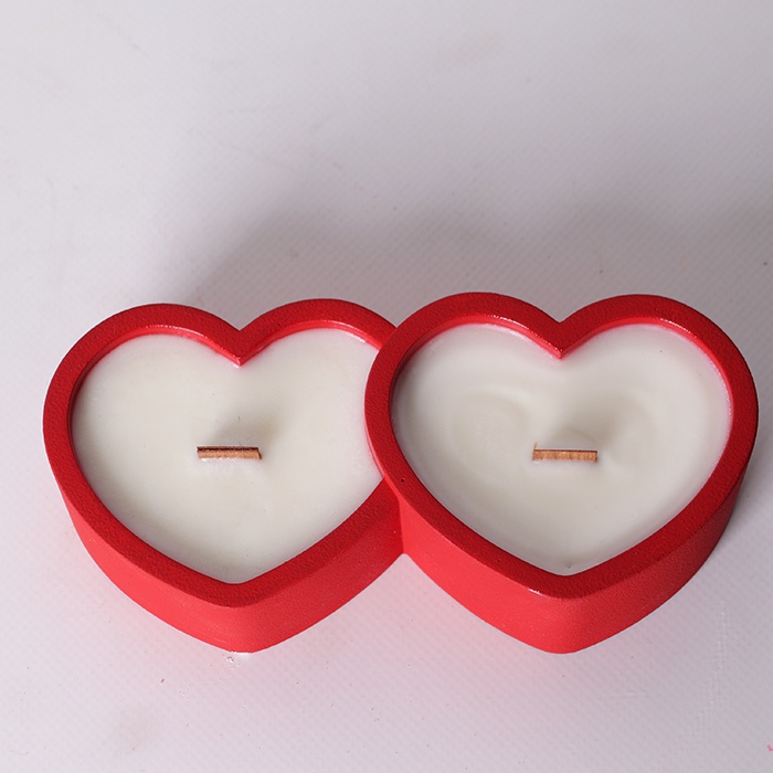 Свічка серця червона