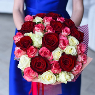 Букет мікс з 35 троянд 3-х сортів