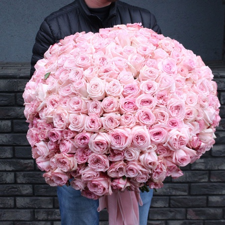 Букет 251 роза Пинк Охара