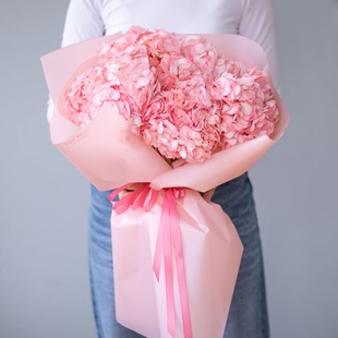 Букет 5 розовых гортензий