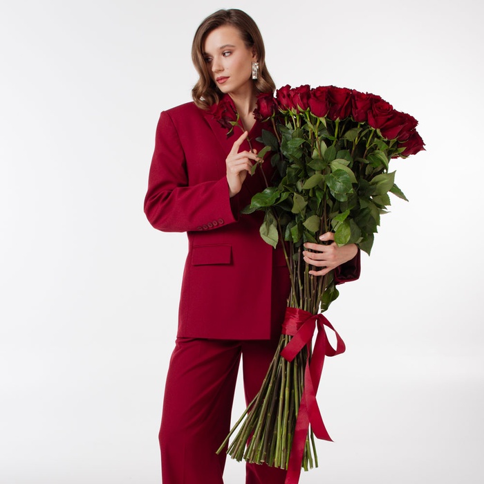 Букет 51 троянда Експлорер