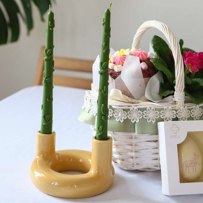 Подарунковий набір з квітами "Світла таємниця Великодня"