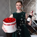 Подарочный набор с лепестками "Красные розы", L