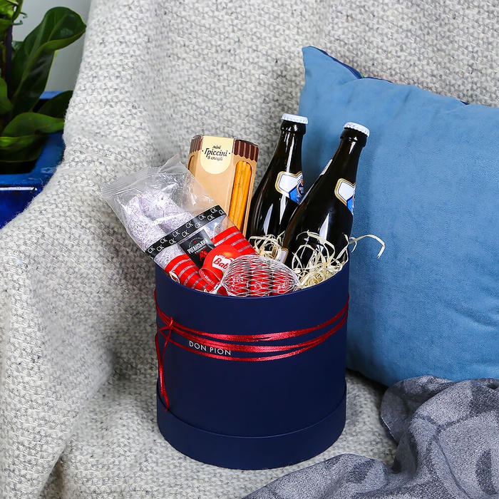 Подарунковий продуктовий набір "Ковбаса і сир"