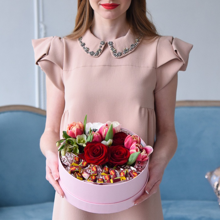 Подарунковий набір з жуйками Love is