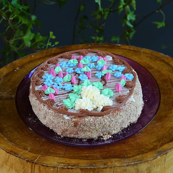 Подарочный набор "Торт киевский в цветочной салфетке"