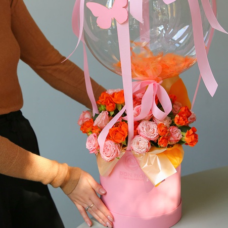 Розы в коробке с шаром Bubbles