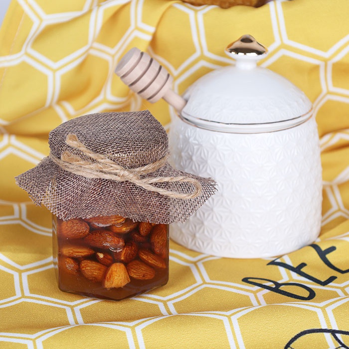 Подарунковий набір "Бджілка та медовий дар"