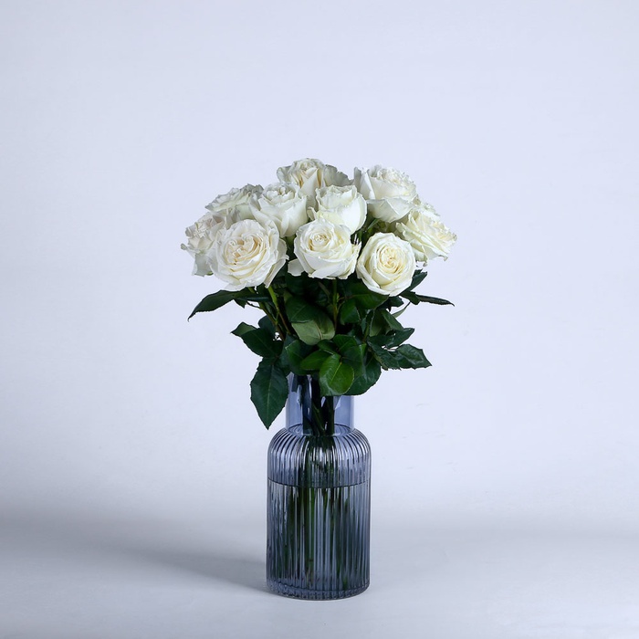 Подарочный набор с розами, вазой и свечой "Плая"