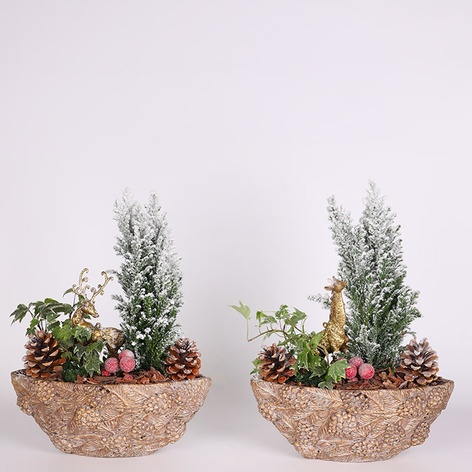 Зимова композиція в кашпо