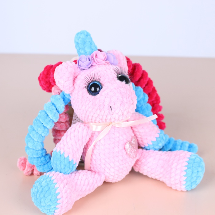 Вязаная игрушка Единорог