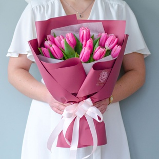 Букет 15 розовых тюльпанов