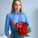 Букет 9 красных ранункулусов
