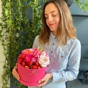 Цветы в коробке "Ягодная пора"