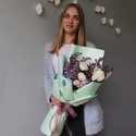 Букет з бузку та півонії