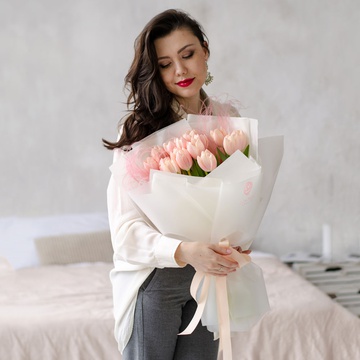Букет 15 тюльпанів бутс зі стифою