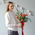 Букет 15 тюльпанов дабл с цветущими ветками