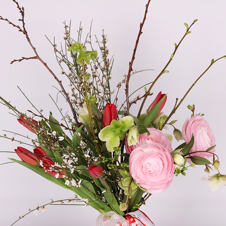 Букет з тюльпанами та ранункулюсом "Пробудження природи"