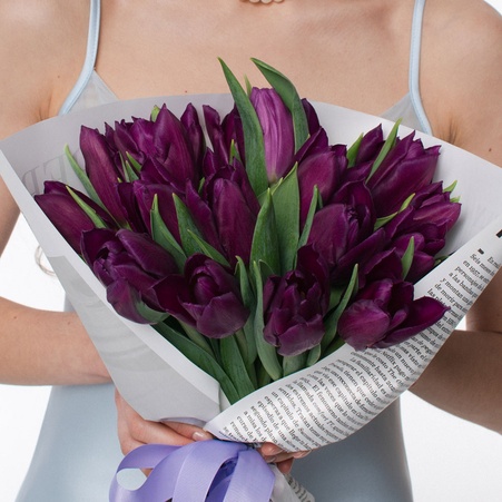 Букет 21 фіолетовий тюльпан