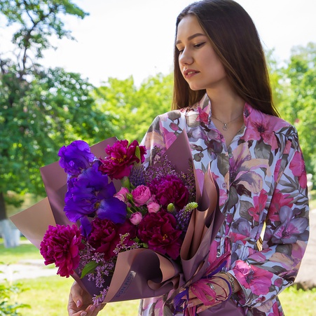 Букет с пионами "Краски лета"