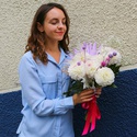 Букет с георгинами и сухоцветами
