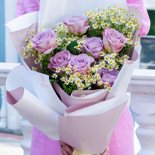 Букет из розы и ромашек "Моменты счастья"