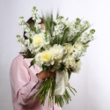 Букет с пионом, маттиолой и пшеницей "Вкус лета"