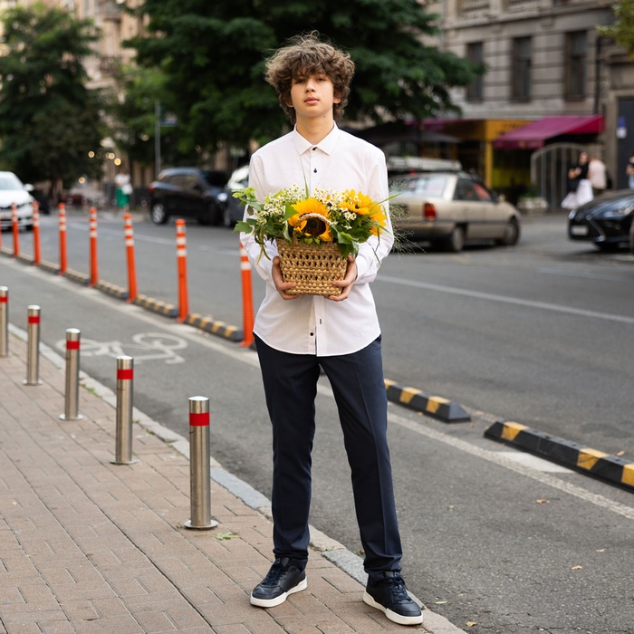 Квіти в кошику "Сонячні обійми"