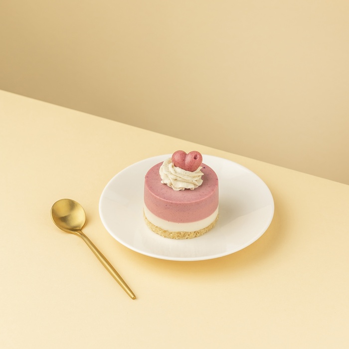 Десерт Полунично-йогуртовий &JOY