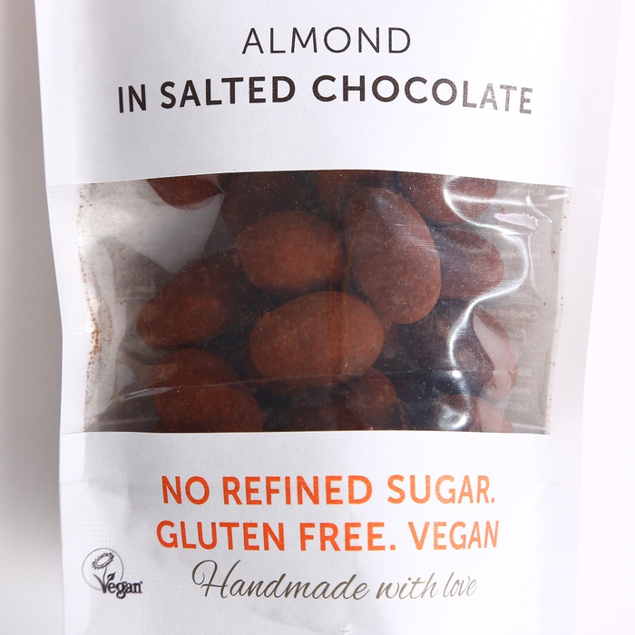 Мигдаль в шоколаді з сіллю YARO