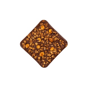 Плитка с соленой карамелью, хлопьями и фундуком от Spell