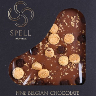 Шоколад с солёной карамелью и печеньем от SPELL