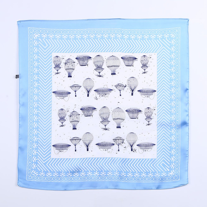 Букет белых тюльпанов с платком