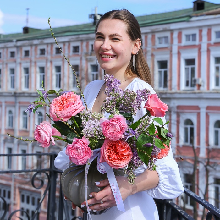 Квіти у вазі "Яскрава весна"