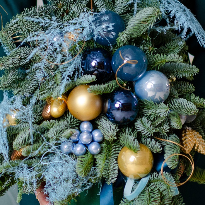 Новогодняя елка "Голубой магический мир"