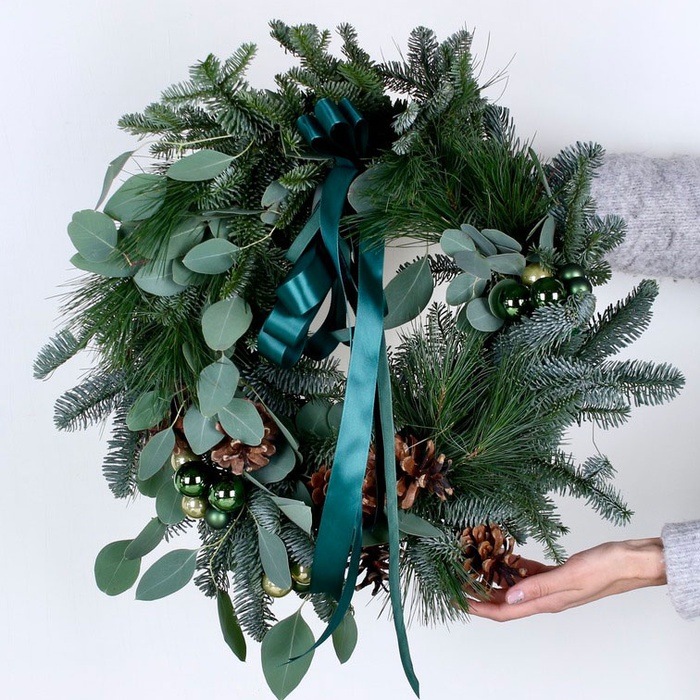 Композиція новорічний вінок "Теплі почуття"