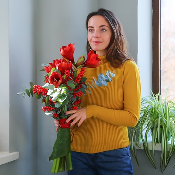 Букет с амарилисом "Праздничное настроение"